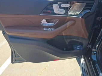 2024 Mercedes-Benz GLS 450 4MATIC - miniatura 9