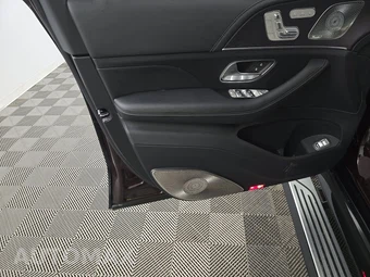 2024 Mercedes-Benz Maybach GLS 600 4MATIC – miniatura 9