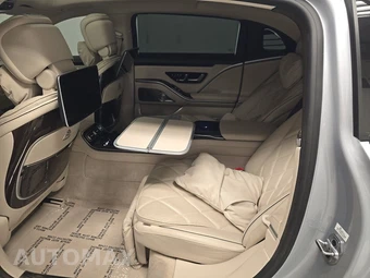 2024 Mercedes-Benz Maybach S 580 4MATIC - miniatura 13