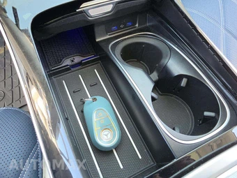 2024 Mercedes-Benz Maybach S 680 4MATIC - miniatura 5