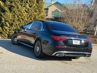 2024 Mercedes-Benz S 580 4MATIC - miniatura 2