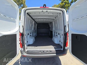 2024 Mercedes-Benz Sprinter 2500 Cargo Van 144.0" WB – miniatura 13