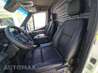 2024 Mercedes-Benz Sprinter 2500 Cargo Van 144.0" WB – miniatura 6
