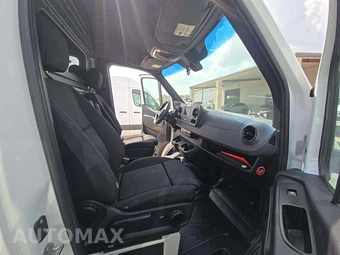 2024 Mercedes-Benz Sprinter 2500 Cargo Van 144.0" WB - miniatura 17