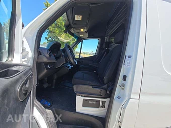 2024 Mercedes-Benz Sprinter 2500 Cargo Van 144.0" WB – miniatura 3