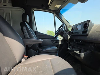 2024 Mercedes-Benz Sprinter 2500 Cargo Van 144.0" WB - miniatura 8