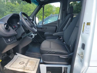 2024 Mercedes-Benz Sprinter 2500 Passenger Van 144.0" WB - miniatura 7
