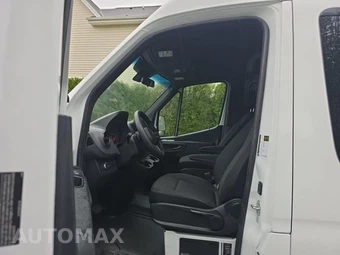 2024 Mercedes-Benz Sprinter 2500 Passenger Van 144.0" WB – miniatura 13