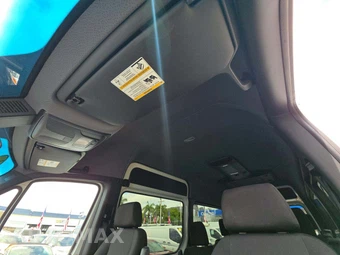 2024 Mercedes-Benz Sprinter 2500 Passenger Van 144.0" WB - miniatura 8