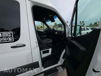 2024 Mercedes-Benz Sprinter 2500 Passenger Van 170.0" WB - miniatura 16