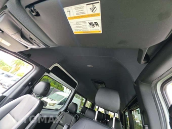 2024 Mercedes-Benz Sprinter 2500 Passenger Van 170.0" WB - miniatura 8
