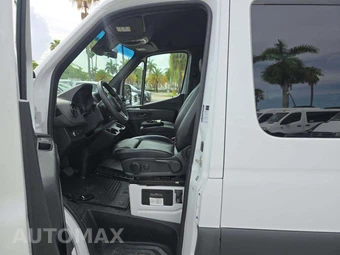 2024 Mercedes-Benz Sprinter 2500 Passenger Van 170.0" WB - miniatura 3
