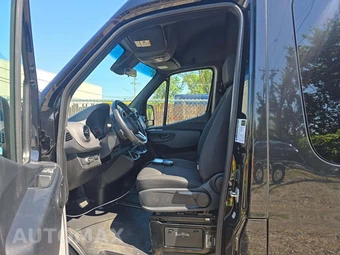 2024 Mercedes-Benz Sprinter 3500 Cargo Van DRW 170.0" WB - miniatura 6