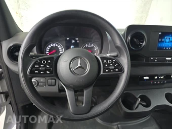 2024 Mercedes-Benz Sprinter 3500 Cargo Van DRW 170.0" WB - miniatura 10