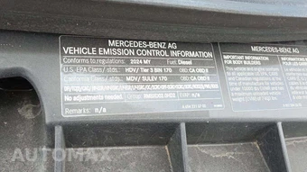 2024 Mercedes-Benz Sprinter 3500 Cargo Van DRW 170.0" WB - miniatura 23