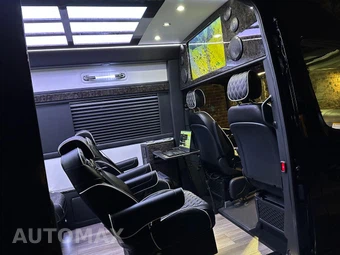 2024 Mercedes-Benz Sprinter 3500XD Cargo Van DRW High Roof 170.0" WB - miniatura 8