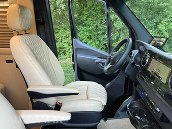 2024 Mercedes-Benz Sprinter 3500XD Cargo Van DRW High Roof 170.0" WB - miniatura 10