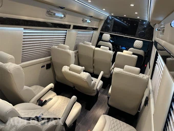 2024 Mercedes-Benz Sprinter 3500XD Cargo Van DRW High Roof 170.0" WB - miniatura 2