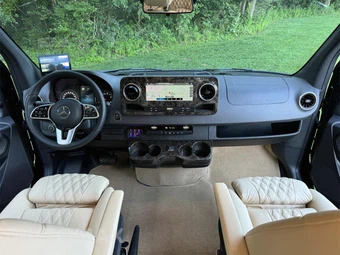 2024 Mercedes-Benz Sprinter 3500XD Cargo Van DRW High Roof 170.0" WB - miniatura 8