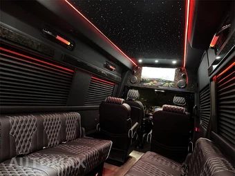 2024 Mercedes-Benz Sprinter 3500XD Cargo Van DRW High Roof 170.0" WB - miniatura 5