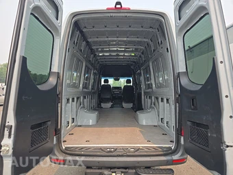 2024 Mercedes-Benz Sprinter 3500XD Cargo Van DRW High Roof 170.0" WB - miniatura 15