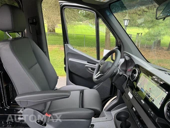 2024 Mercedes-Benz Sprinter 3500XD Cargo Van DRW High Roof 170.0" WB - miniatura 15