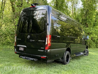 2024 Mercedes-Benz Sprinter 3500XD Cargo Van DRW High Roof 170.0" WB - miniatura 47