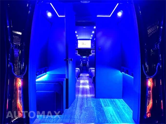 2024 Mercedes-Benz Sprinter 3500XD Cargo Van DRW High Roof 170.0" WB - miniatura 15
