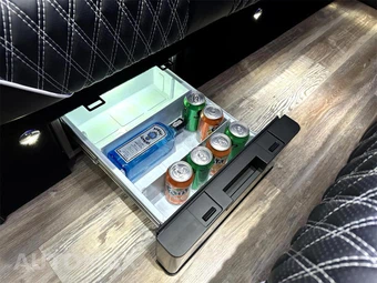 2024 Mercedes-Benz Sprinter 3500XD Cargo Van DRW High Roof 170.0" WB - miniatura 41