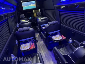 2024 Mercedes-Benz Sprinter 3500XD Cargo Van DRW High Roof 170.0" WB - miniatura 17