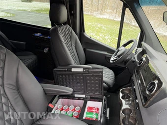 2024 Mercedes-Benz Sprinter 3500XD Cargo Van DRW High Roof 170.0" WB - miniatura 8