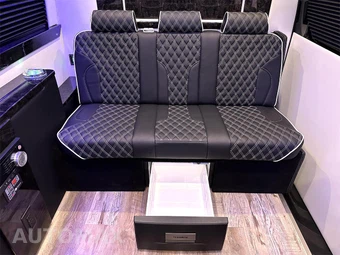 2024 Mercedes-Benz Sprinter 3500XD Cargo Van DRW High Roof 170.0" WB - miniatura 27