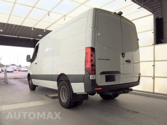 2024 Mercedes-Benz Sprinter 3500XD Cargo Van DRW Standard Roof 144.0" WB - miniatura 6