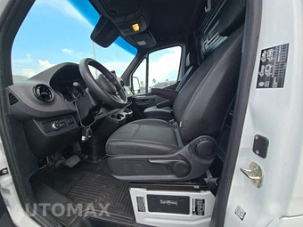 2024 Mercedes-Benz Sprinter 3500XD Cargo Van DRW Standard Roof 144.0" WB - miniatura 7