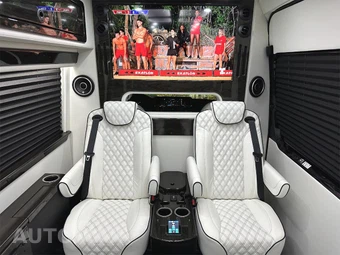 2024 Mercedes-Benz Sprinter 3500XD Cargo Van High Roof 170.0" WB - miniatura 24