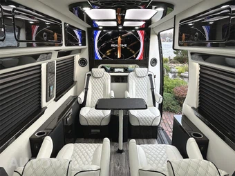 2024 Mercedes-Benz Sprinter 3500XD Cargo Van High Roof 170.0" WB - miniatura 3