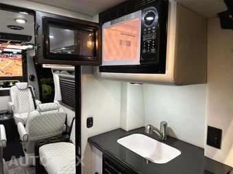 2024 Mercedes-Benz Sprinter 3500XD Cargo Van High Roof 170.0" WB - miniatura 8