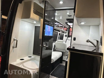 2024 Mercedes-Benz Sprinter 3500XD Cargo Van High Roof 170.0" WB - miniatura 9