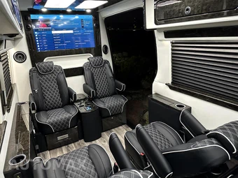 2024 Mercedes-Benz Sprinter 3500XD Cargo Van High Roof 170.0" WB - miniatura 45