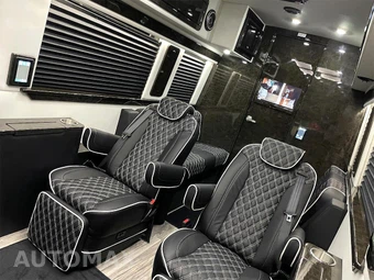 2024 Mercedes-Benz Sprinter 3500XD Cargo Van High Roof 170.0" WB - miniatura 11