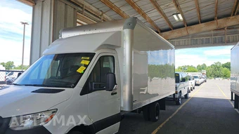 2024 Mercedes-Benz Sprinter 4500 Cab Chassis DRW - miniatura 17
