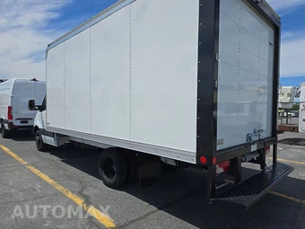 2024 Mercedes-Benz Sprinter 4500 Cab Chassis DRW - miniatura 6