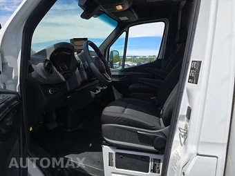 2024 Mercedes-Benz Sprinter 4500 Cab Chassis DRW - miniatura 7