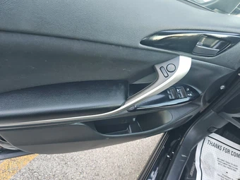 2024 Mitsubishi Eclipse Cross Black Edition – miniatura 9