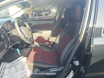 2024 Mitsubishi Mirage Black Edition – miniatura 7