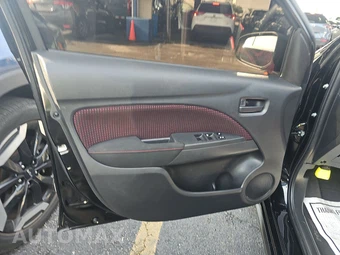 2024 Mitsubishi Mirage Black Edition – miniatura 9