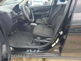 2024 Mitsubishi Mirage ES – miniatura 6