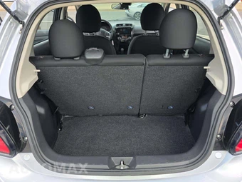 2024 Mitsubishi Mirage ES – miniatura 14