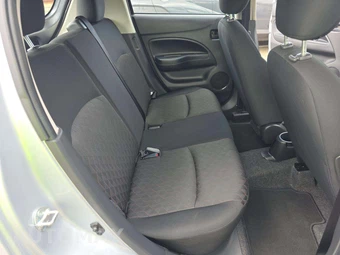 2024 Mitsubishi Mirage ES – miniatura 16