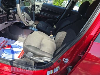 2024 Mitsubishi Mirage ES – miniatura 6